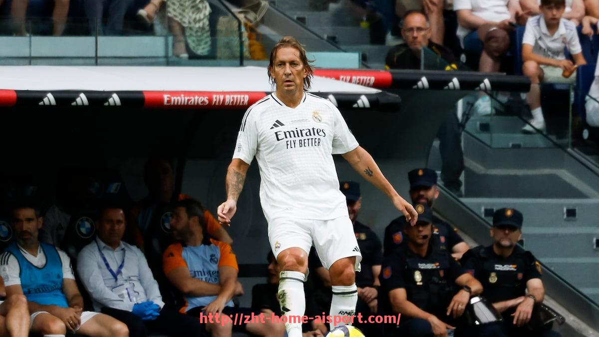 爱体育-世俱杯专属吉祥物形象发展史呈现赛事品牌进化路径